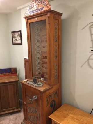 Vintage Love Tester Arcade Machine 2