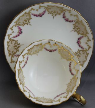 Cauldon England Teacup & Saucer - Gold/petit Roses M 221