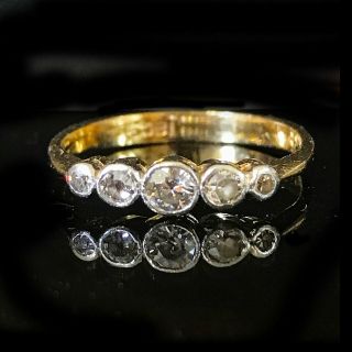 Art Deco 18ct,  18k,  750 Gold & Plat Diamond 0.  30ct Five Stone Ring C1925