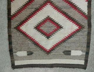 ANTIQUE 1930 ' s NATIVE AMERICAN NAVAJO INDIAN WOOL DAZZLER RUG BLANKET 45 