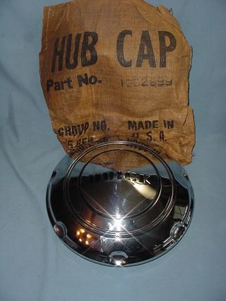 Nos 1938 Buick Vintage Hubcap