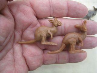 8 HEINERLE MANURBA DOM Germany LLAMA & KANGAROO Plastic Play Set Animals 4