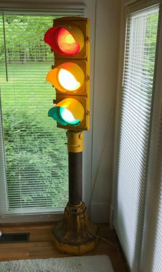 Vintage Traffic Light On Pedestal | Eagle Signal Company