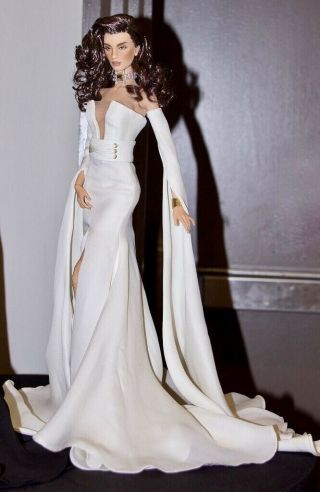 Rare Kingdom Doll RAPHAELLA Including,  Resin British Fashion Model BJD 8