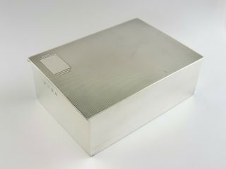 Smart Art Deco 12.  7cm Silver Cigarette Box,  London 1931 Top Quality 390grams