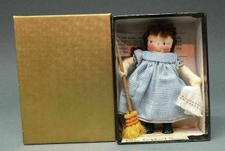 RARE ANTIQUE MILLY ' S MINIATURE LITTLE ORPHANT ANNIE DOLL & BOX 2