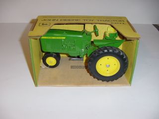 1/16 Vintage John Deere 3020 Narrow Front Tractor W/original Green & Yellow Box