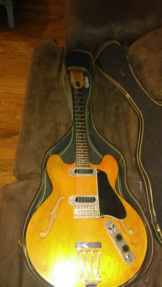 1972 Gibson ES 320 w/ case (VERY RARE) 2