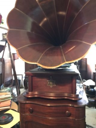Rare Star external horn phonograph (99).  Plays great. 2
