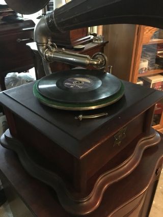 Rare Star external horn phonograph (99).  Plays great. 6