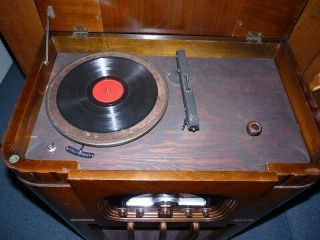 1938 McMurdo Silver 15 - 17 Radio in Rare Bristol Cabinet w/ Other Items 6