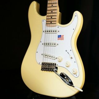 Fender Yngwie Malmsteen Signature Stratocaster Vintage White Guitar