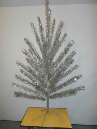 Pristine Vintage Aluminum Christmas Tree 6 Ft W/ Box Shows No Wear