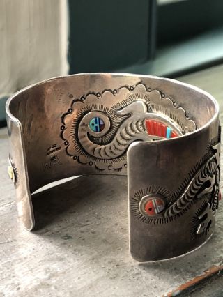 Museum Quality Vintage Hopi/zuni Coral Inlay Sterling Silver Cuff Bracelet 99 Gr