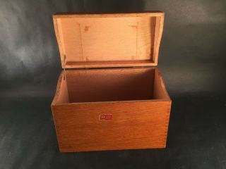 ANTIQUE WEIS DOVETAILED OAK LARGER CARD FILE BOX 8.  5 x 6.  5 x 4.  75 