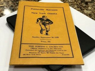 VERY RARE 1928 POTTSVILLE MAROONS vs YORK GIANTS PROGRAM 9