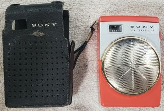 Near Vintage Sony Am 6 Transistor Radio Model Tr - 620 Leather Cover