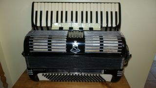 Vintage Noble Fullsize 4/5 Reed Accordion,  W/master Palm Switch,  4/5 Reed