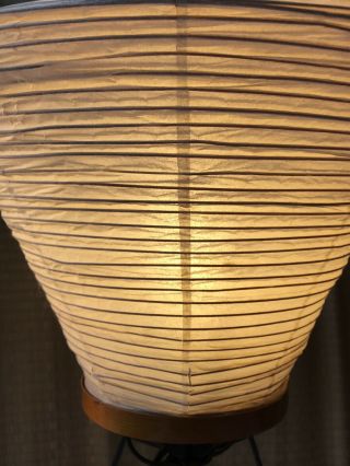 Vintage (60’s) Isamu Noguchi AKARI 4a Table Lamp,  Complete.  FROM DEALER’S ESTATE 4