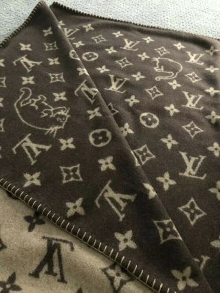 Auth Louis Vuitton Catogram Large Blanket Rare & Hard To Get