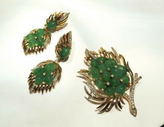 Vintage Crown Trifari Jade Glass Brooch And Earrings Set