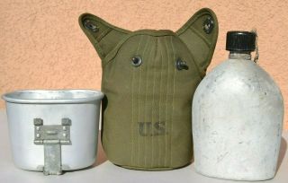 Vintage Us Wwii Canteen With Web Belt Pouch & Cup U.  S.  Military Issued Bottle