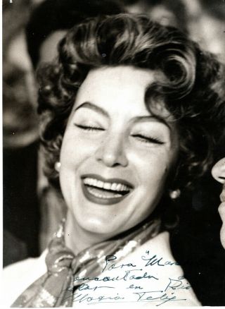Mexican Icon,  Successful Star Maria Felix,  Rare Signed Vintage Cnadid Photo.
