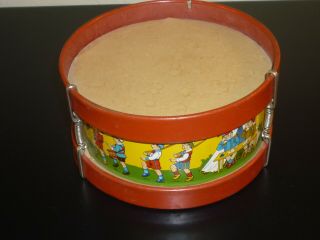 J CHEIN BOYS PLAYING SOLDIER DRUM VINTAGE TIN TOY.  EARLY 1950 ' S - 1965. 2