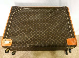 TWO Vintage Louis Vuitton Pullman Monogram Suitcases - Check them out 10