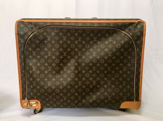 TWO Vintage Louis Vuitton Pullman Monogram Suitcases - Check them out 5