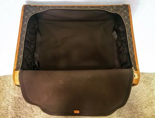 TWO Vintage Louis Vuitton Pullman Monogram Suitcases - Check them out 7