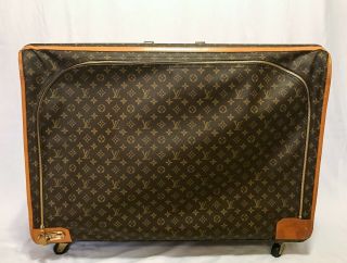 TWO Vintage Louis Vuitton Pullman Monogram Suitcases - Check them out 9