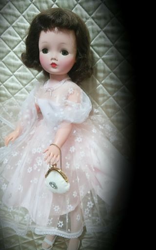 Vintage 1950s Madame Alexander 21 inch Cissy doll 2