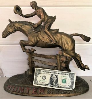 VINTAGE HUNTER WHISKEY FIRST OVER THE BAR HORSE RIDER ADVERTISING FIGURE STATUE 6
