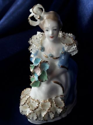 Vintage Porcelain Lady Figurine With Lace.  3.  5