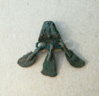 Ancient Viking bronze noisy Ducks foot pendant 9th - 10th cent.  A.  D 3