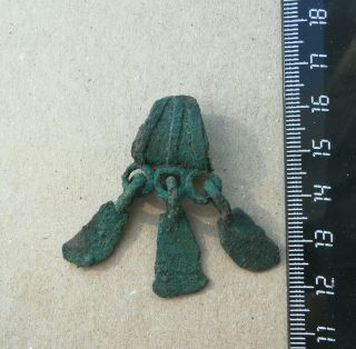 Ancient Viking bronze noisy Ducks foot pendant 9th - 10th cent.  A.  D 5