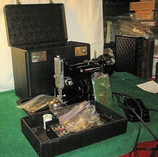 Antique Singer Featherweight 221 - 1 Portable Sewing Machine Ah 131169 Jun 26 1947