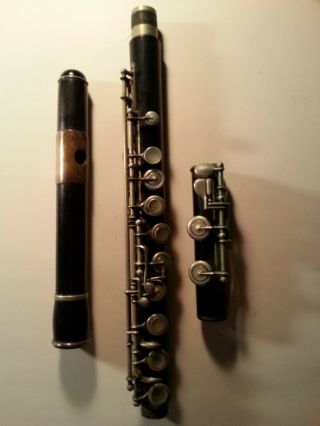 August Seidel Flute,  Color Black Wood,  Closed Holes,  C Foot,  Antique/vintage.