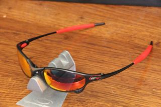 Oakley,  CUSTOM JULIET CARBON,  RUBY RED 