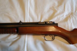 vintage benjamin 312 rifle,  rebult,  holds air,  shoots 475fps /4 pumps,  wood 7