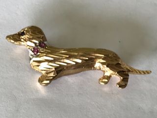 Vintage 9 ct gold diamond ruby sapphire Dachshund dog brooch pin. 3