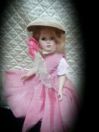 1949 - 1953 Vintage Madame Alexander 21 inch Margaret doll 3