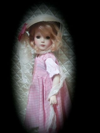 1949 - 1953 Vintage Madame Alexander 21 inch Margaret doll 8