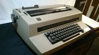 Vintage IBM Correcting SELECTRIC III 3 Electric Typewriter 4