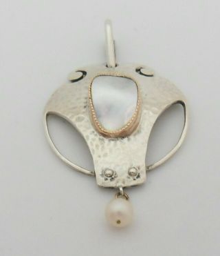 ARTS & CRAFTS DESIGNER PENDANT BY MURRLE BENNETT SILVER & MOTHER OF PEARL 3