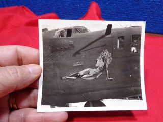Old Ww2 Military Photo Snapshot Aircraft Nose Art A - 18