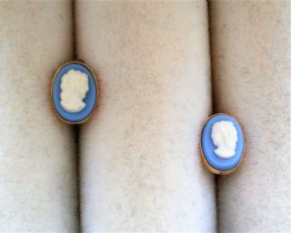Vintage Wedgwood 14K Yellow Gold Blue White Cameo Pierced Post Earrings 3
