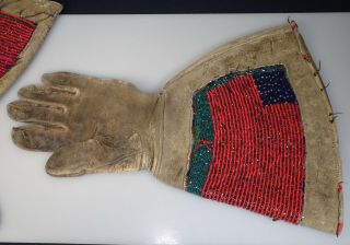 Antique Vintage Native American Beaded Hide Leather Gloves Circle K - 54908 7