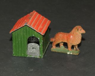 Britains Vintage Lead / Metal Cast Dog House And Dog O Scale